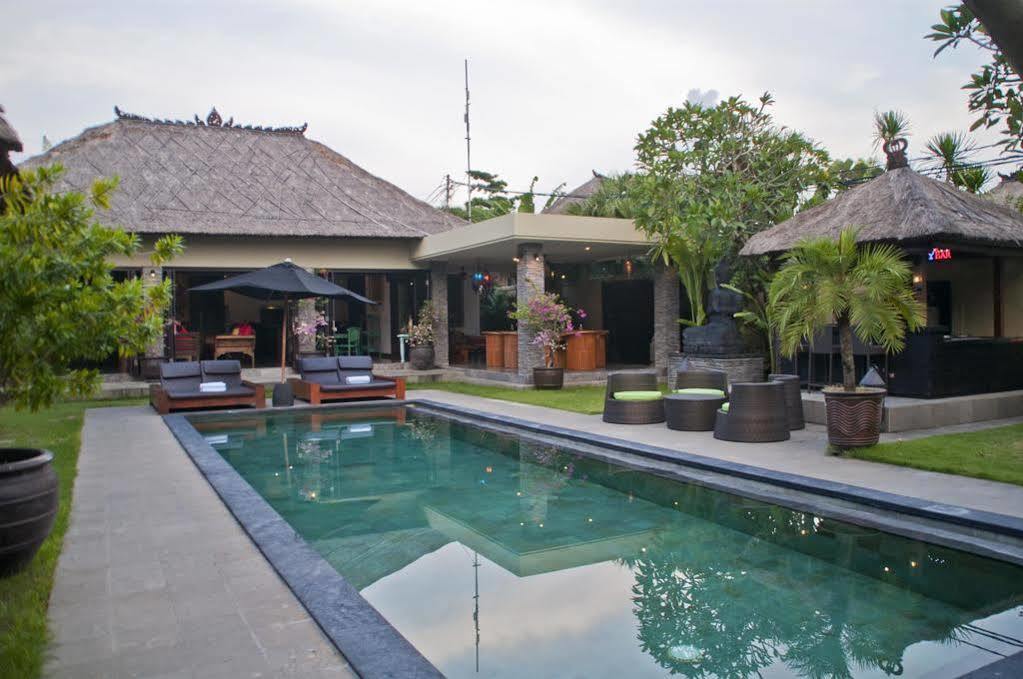 Villa Mahkota 세미냑 외부 사진