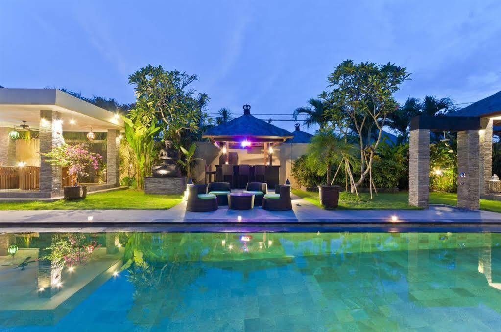 Villa Mahkota 세미냑 외부 사진